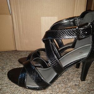 Women's black heels